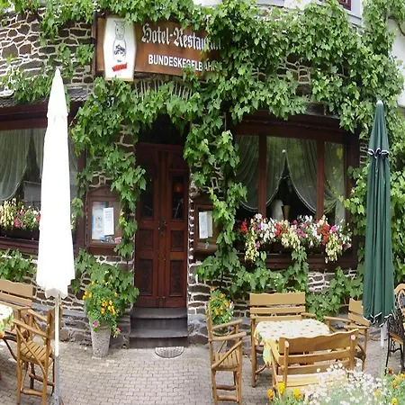 Moselhotel Waldeck ブルゲン