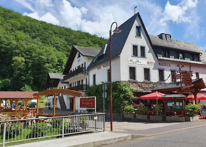 Moselhotel Waldeck فندق بورجين